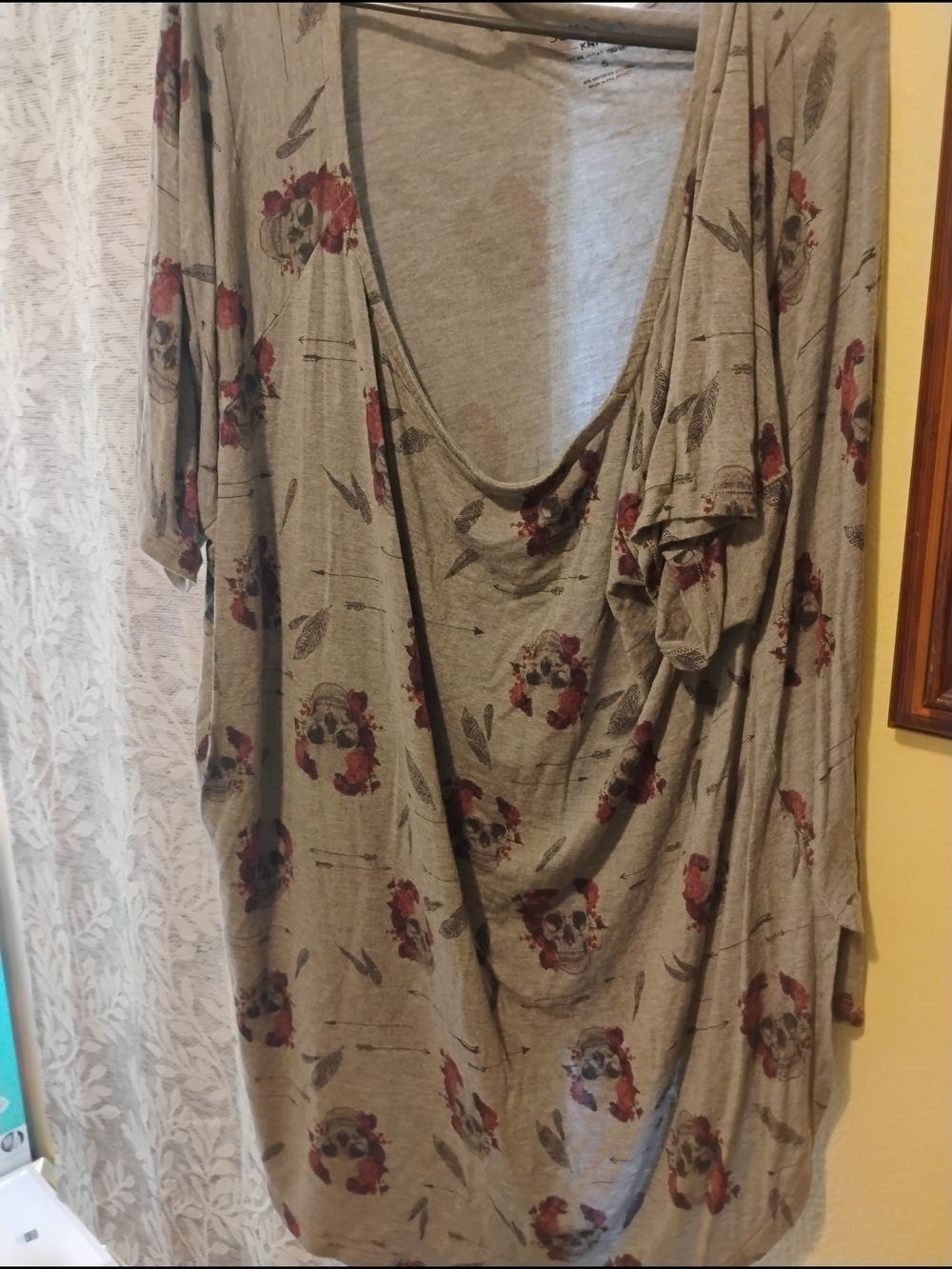 torrid Gray Floral Skull Scoop Neck Tunic Top